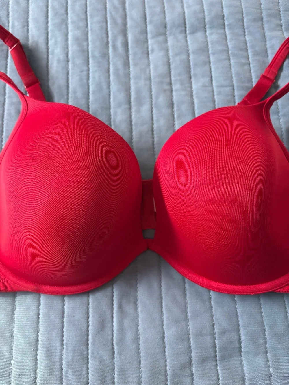 Red underwire cacique bra